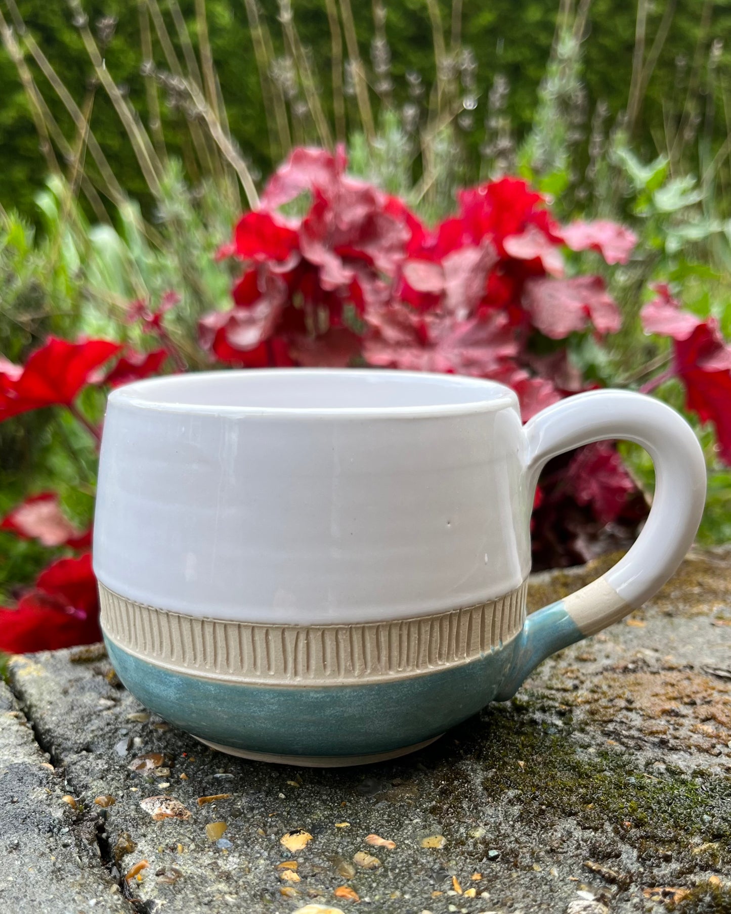 Retro mug in sea blue